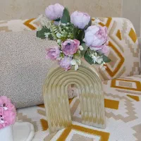 گل مصنوعی همراه گلدان سرامیک