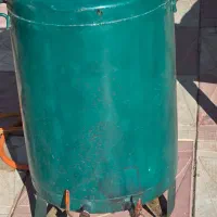 مخزن با دو شیر و ورودی باد