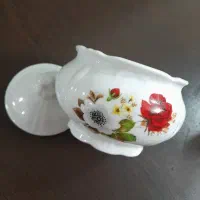 قندان گل سرخی|ظروف سرو و پذیرایی|قم, قلعه کامکار|دیوار