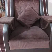 مبل 7نفره راحتی تمیز بدون پارگی و شکستگی