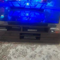 تلویزیون و میز تلویزیون