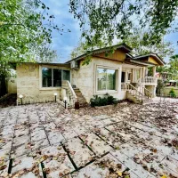 ویلاباغ۷۰۰ متری* کوچه خصوصی* با الاچیق/ستخر /مبله