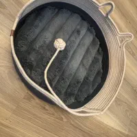 جای خواب گربه و سگ