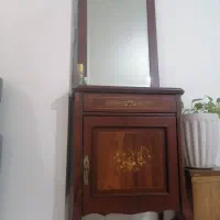 اینه کنسول چوبی تمیز