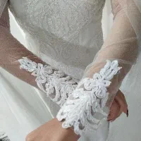 لباس عقد و عروسی