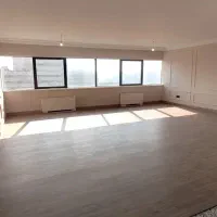 ۳ خواب بالکن دار با پارکینگ و انباری