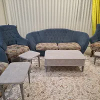 مبل ۷ نفره با میز جلومبلی و ۳ میز عسلی