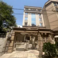 ونک/ ۶۱متر /موقعیت اداری/فرعی دنج