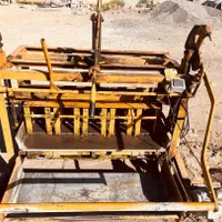 فروش ۲عدد دستگاه بلوک دستی با ویبره برقی|مصالح و تجهیزات ساختمان|سیرجان, |دیوار