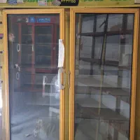 دو عدد یخچال مغازه و یک فریز بستنی