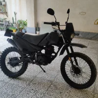 تریل ۲۰۰سی‌سی چیتوما (لیفان) کاستوم، سرحال و چموش.