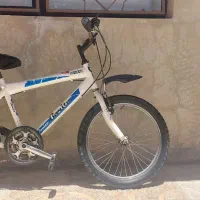 ۲تا دوچرخه ۲۰ و یک دوچرخه ۱۲