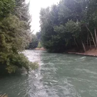 اجاره ویلا باغبهادران دربست لب رودخانه