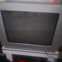 تلوزیون 21 اینچ سامسونگ  قالی دوازده متری دو عدد