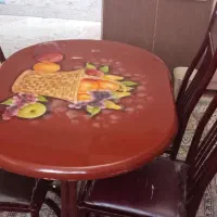 میز با چهار عدد صندالی