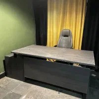 میز مدیریت صندلی مدیریت پرده اماده