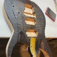 گیتار تعمیر و ساخت|گیتار، بیس، امپلیفایر|تبریز, |دیوار