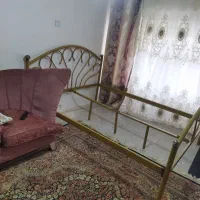 تخت فلزی