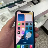 اپل iPhone 11 با حافظهٔ ۱۲۸ گیگابایت