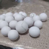 تعدادی سنگ آسیاب