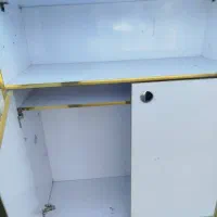 طبقه  چوبی و میز چوبی و اهنی