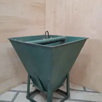 پاکت (باگت) بالابر|ماشین‌آلات صنعتی|رشت, سلیمانداراب|دیوار