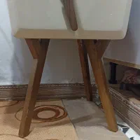 میزکنارتخت وتشک کودک
