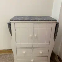 میز اتو کمد دار