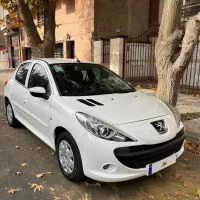 207مدل 1402|خودرو سواری و وانت|همدان, |دیوار