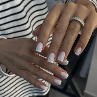 آموزش کاشت ناخن ۷ تومن