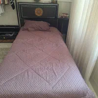 تخت یک نفره در حد نو تمیز
