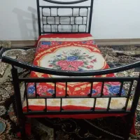 ۲ عدد تخت یکنفره سالم