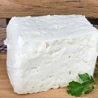 تولید و پخش پنیر گوسفندی لیقوان به قیمت مناسب