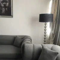 آباژور ایستاده