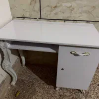 میز تحریر یا ناخن