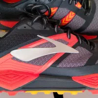 کتونی اورجینال بروکس سایز ۴۷ اسیکس