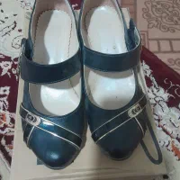 کفش سایز ۳۹ نو یک بار پوشیده شده وصندل سایز ۴۱