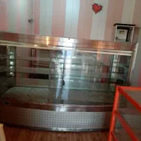 یک عدد ویترین شیرینی خشک با میز ترازو|فروشگاه و مغازه|بوشهر, |دیوار