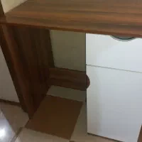 میز تحریر قهوه ای سفید|میز تحریر و کامپیوتر|زرقان, |دیوار