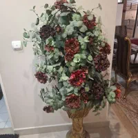 گلدان و گل مصنوعی کاملا سالم