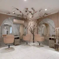 استخدام در لاین ناخن و لاین مو