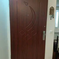 سه عدد درب تمام چوب و درب آهنی