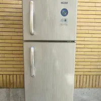 یخچال ایستکول