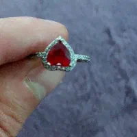 انگشتر دورش نیگین و استیل هست