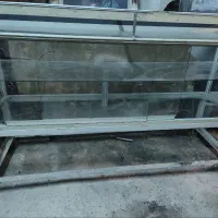 ویترین مغازه