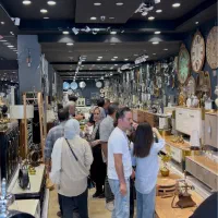 فروشنده خانم یا اقا