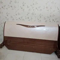 تخت دو نفره و میز توالت در حد نو|تخت و سرویس خواب|ری, سرتخت|دیوار