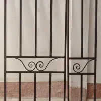 درب ورودی واحد آپارتمان به همراه حفاظ آهنی|مصالح و تجهیزات ساختمان|کاشمر, |دیوار