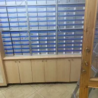 ویترین مغازه کفش فروشی