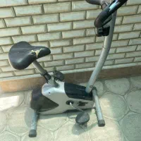 دوچرخه ثابت ورزشی